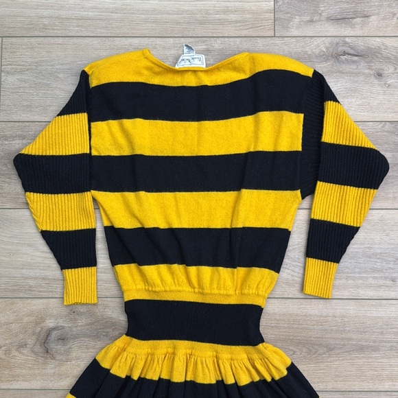 Vintage‎ Nicole Miller Wool Bumblebee Stripe Midi Dress Sweater Statement Twee - Picture 6 of 12